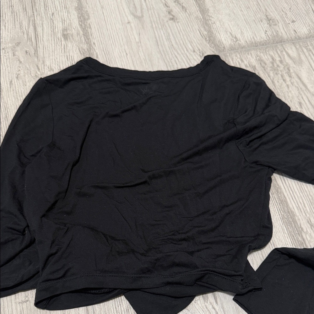 Aerie cropped Black Long Sleeve Women's Top - Picture 4 of 4